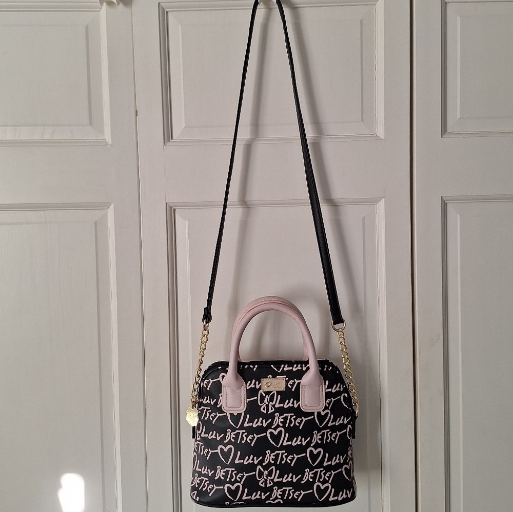 Betsey Johnson "Darcy" shoulder/crossbody bag - Picture 2 of 10